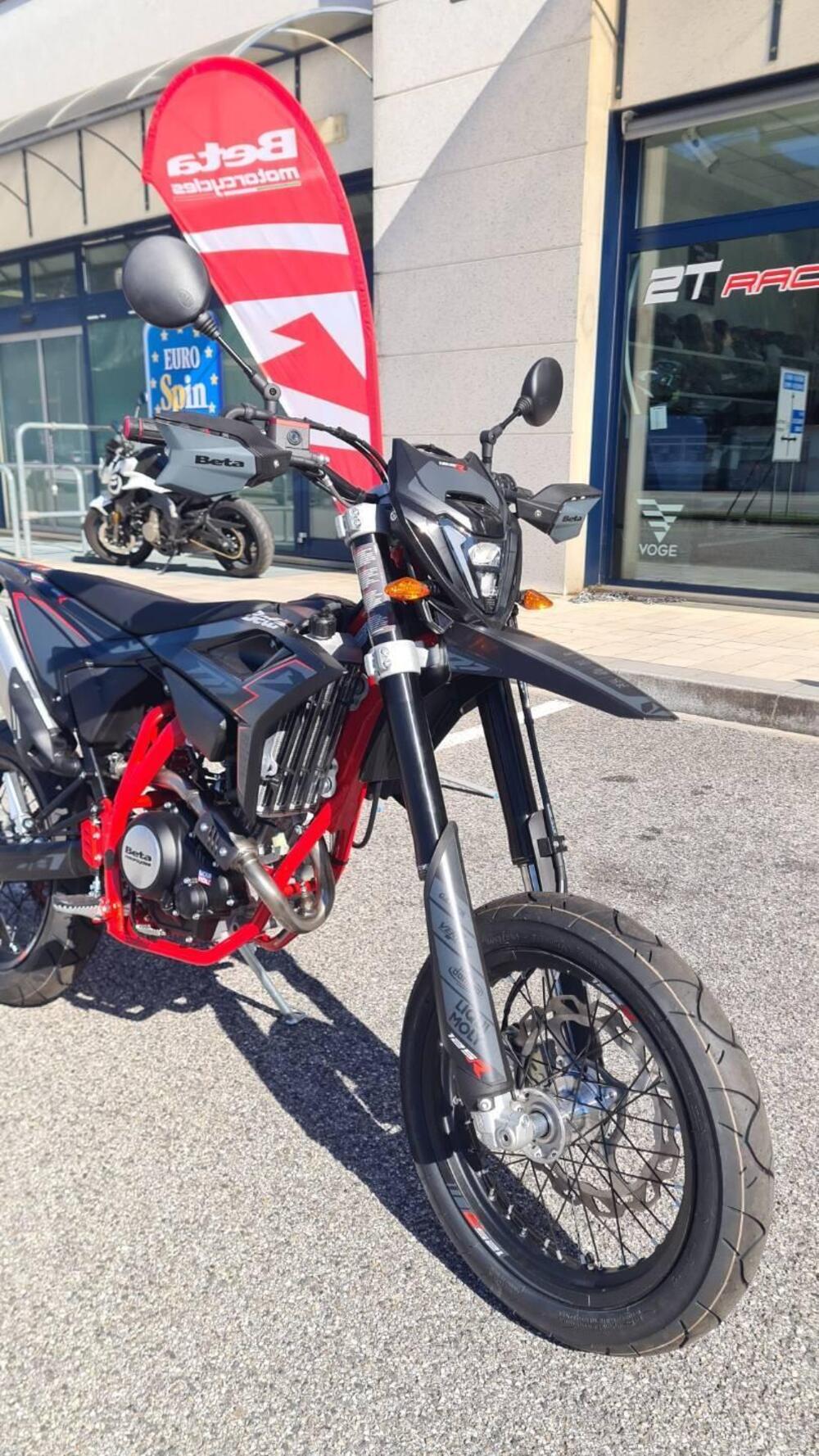 Betamotor RR 125 4T Motard R (2025 - 26) (4)