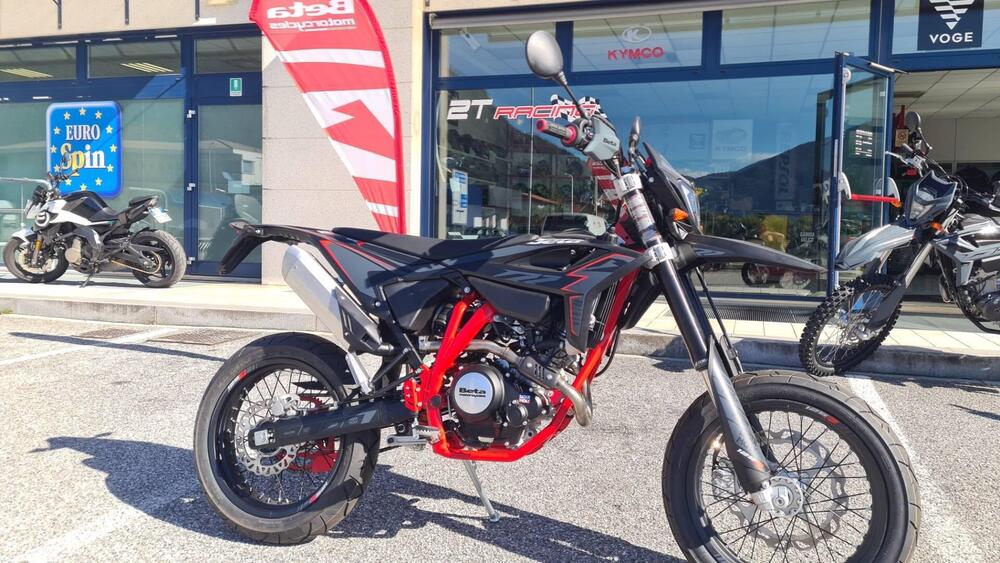 Betamotor RR 125 4T Motard R (2025 - 26) (5)