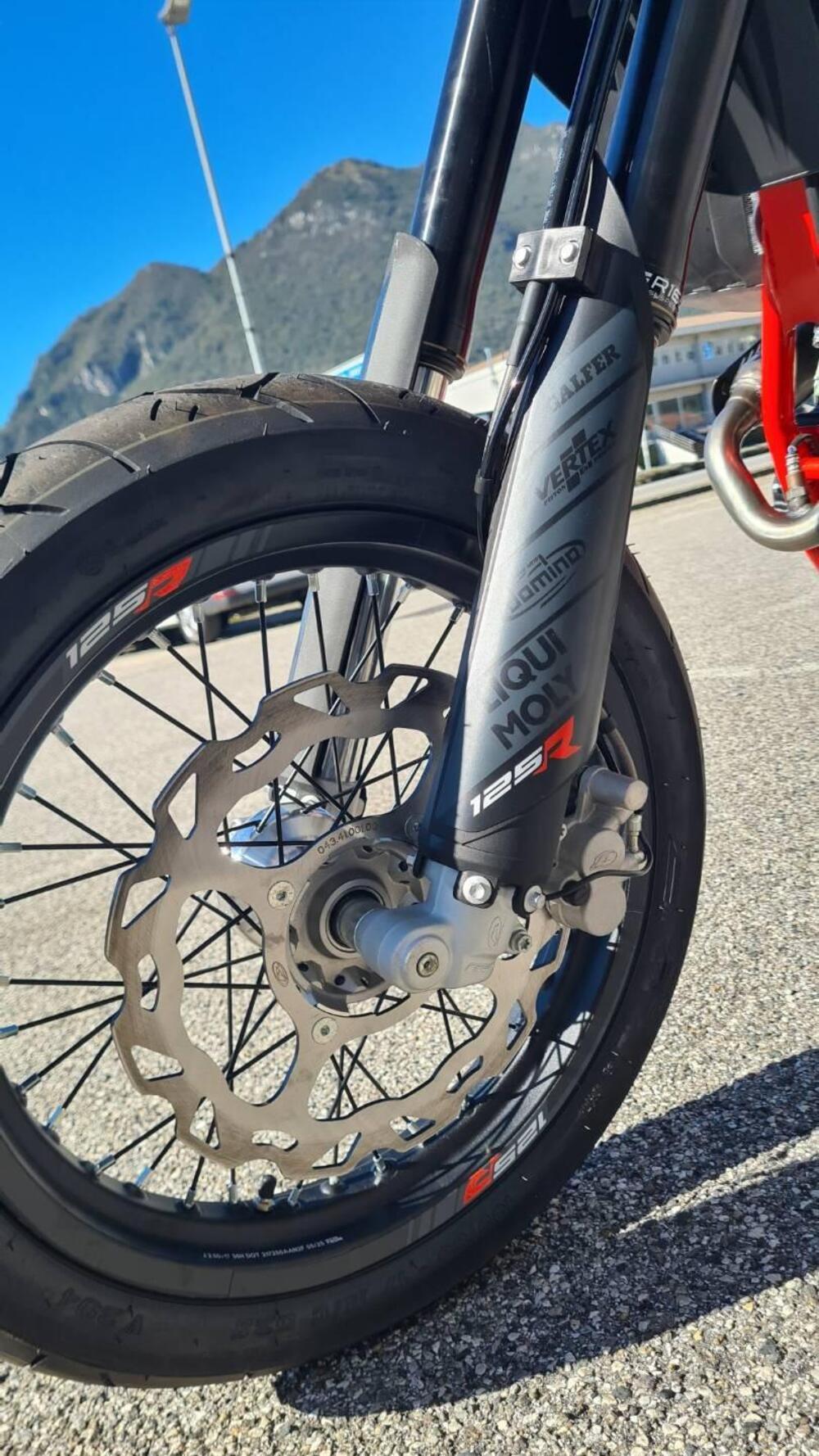 Betamotor RR 125 4T Motard R (2025 - 26) (10)