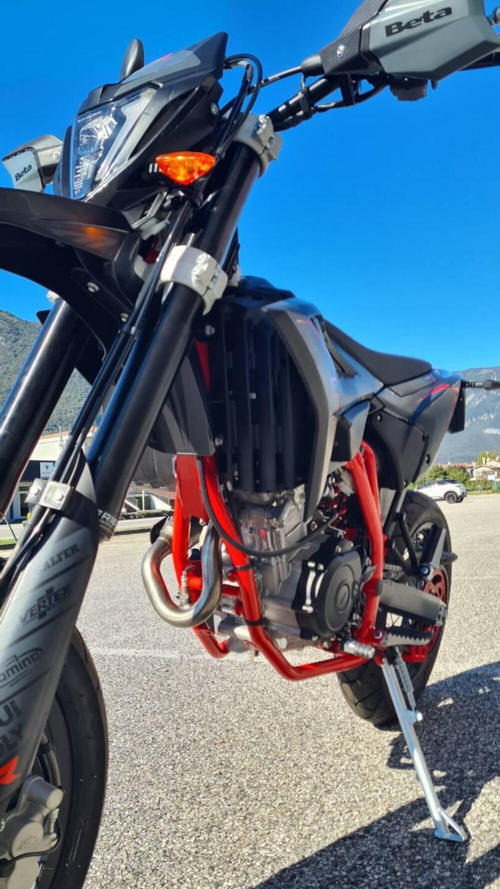 Betamotor RR 125 4T Motard R (2025 - 26) (11)