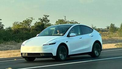 Tesla Model Y Standard: debutta la versione pi&ugrave; accessibile del SUV elettrico pi&ugrave; venduto al mondo