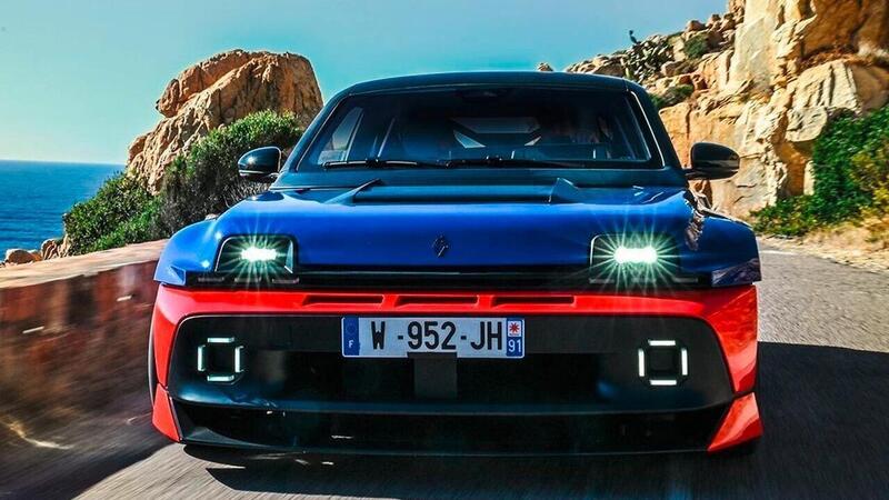 Renault 5 Turbo 3E (2027): l&#039;elettrica da 555 CV debutta sulle strade della Corsica [Foto Spia]