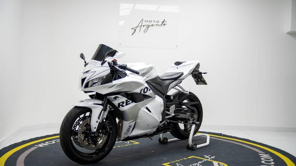 Honda CBR 600 RR (2009 - 12) (4)