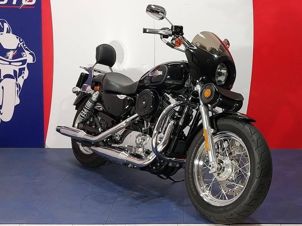 Harley-Davidson 1200 Custom (2017) - XL 1200C (2)