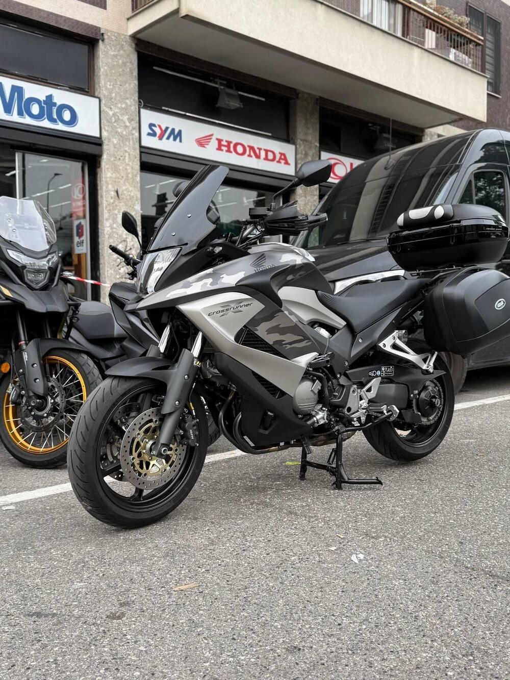 Honda Crossrunner ABS (2010 - 14) (2)