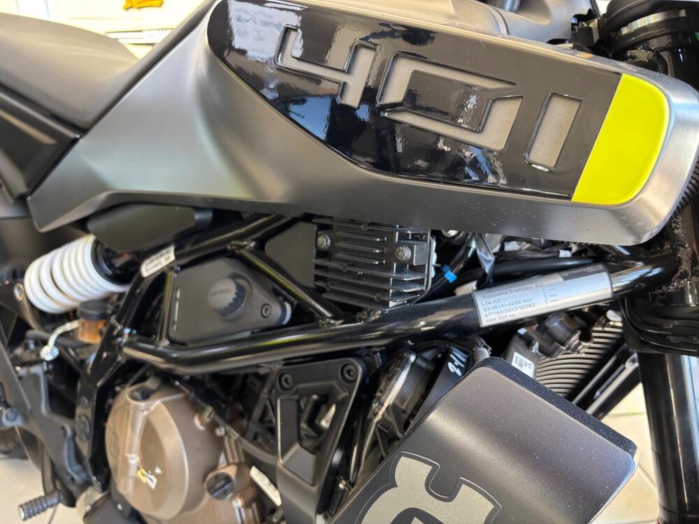 Husqvarna Svartpilen 401 (2024 - 26) (4)