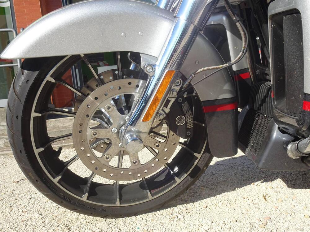 Harley-Davidson 117 Street Glide (2018 - 20) - FLHXSE (9)