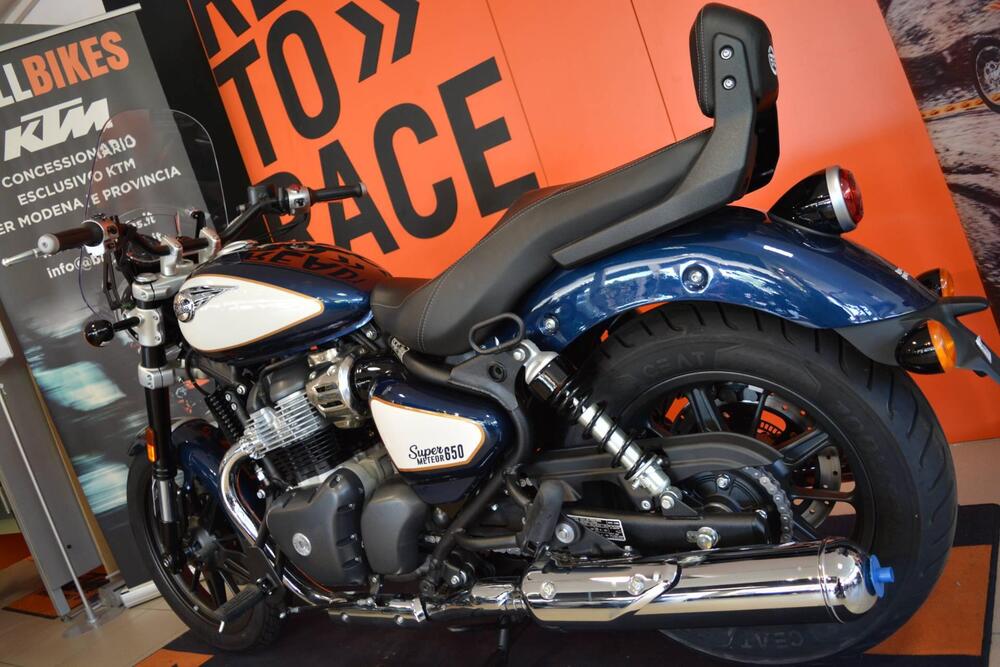 Royal Enfield Super Meteor 650 (2023 - 26) (4)