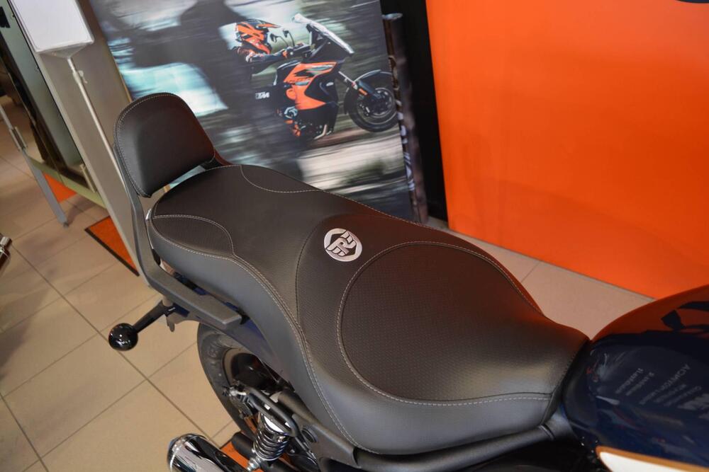 Royal Enfield Super Meteor 650 (2023 - 26) (10)