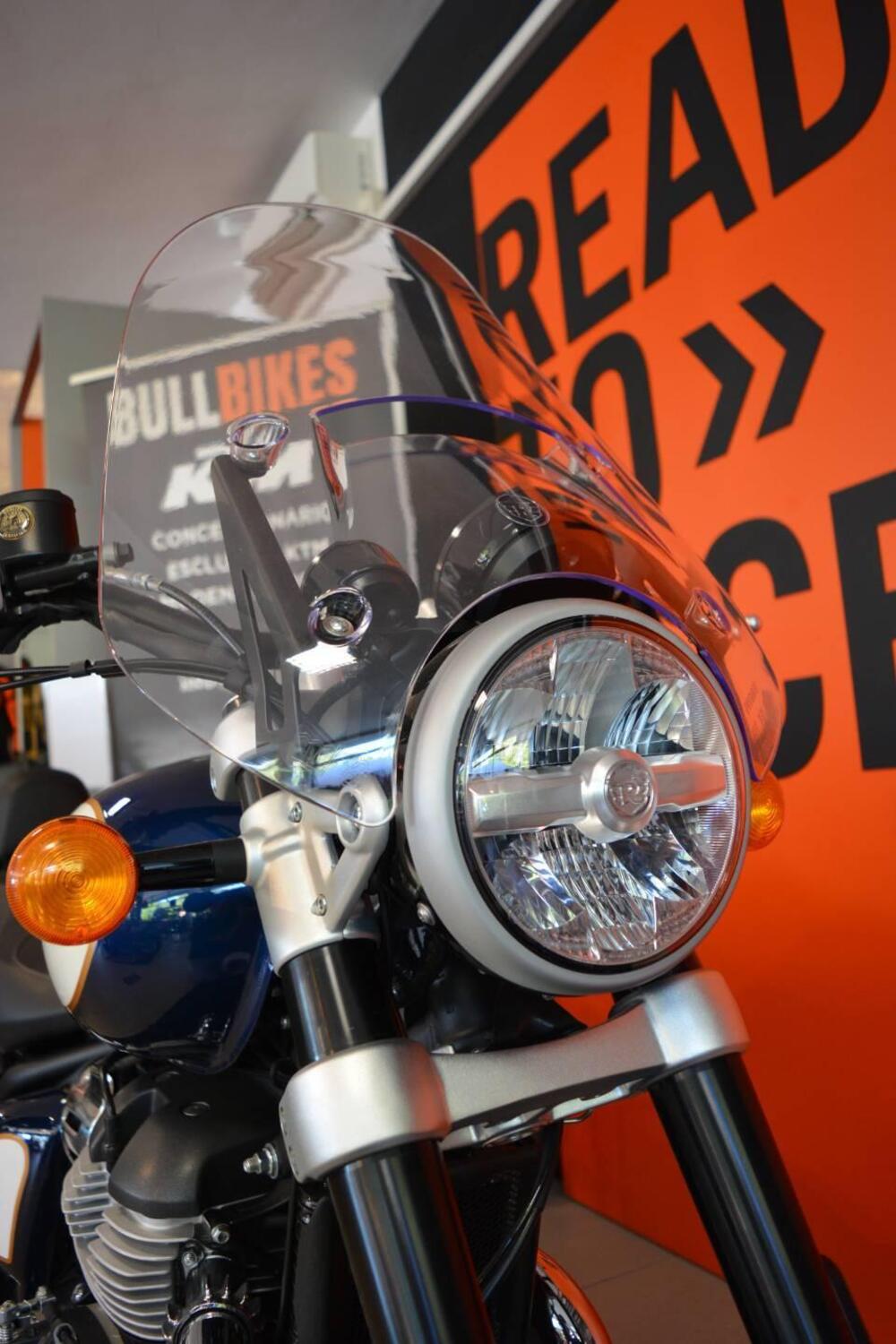 Royal Enfield Super Meteor 650 (2023 - 26) (7)