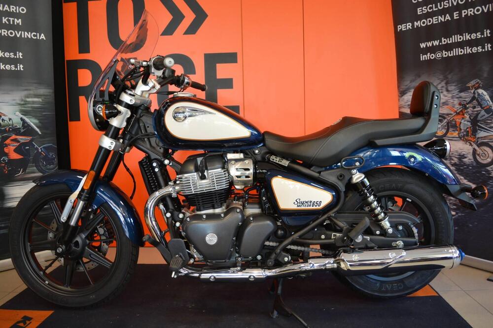 Royal Enfield Super Meteor 650 (2023 - 26) (2)