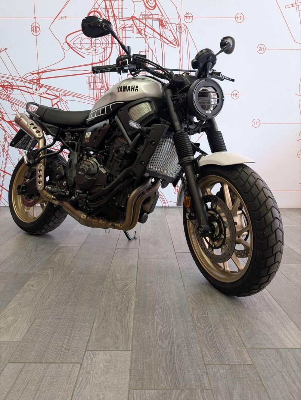 Yamaha XSR 700 XTribute (2022 - 24) (4)