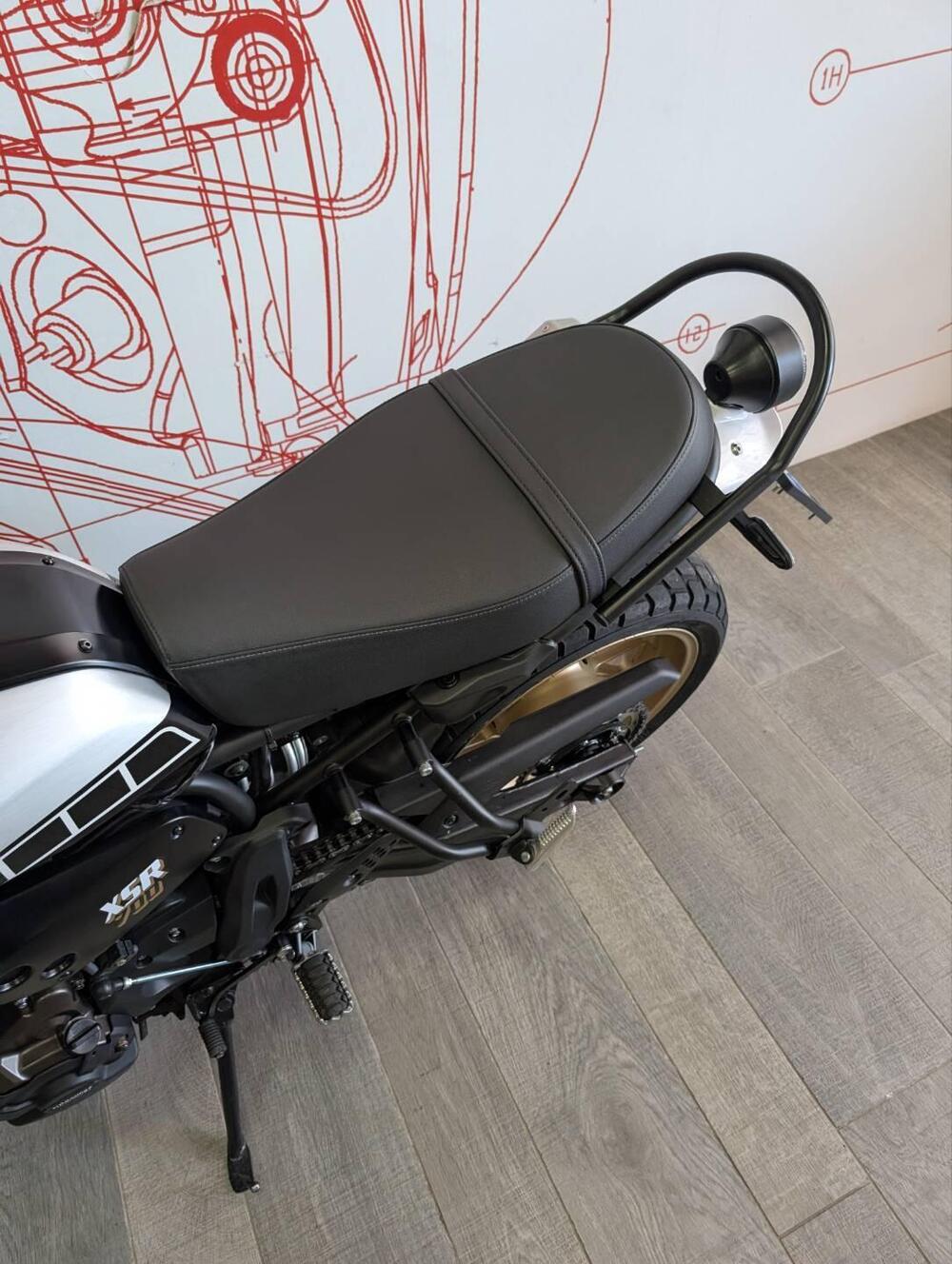 Yamaha XSR 700 XTribute (2022 - 24) (18)