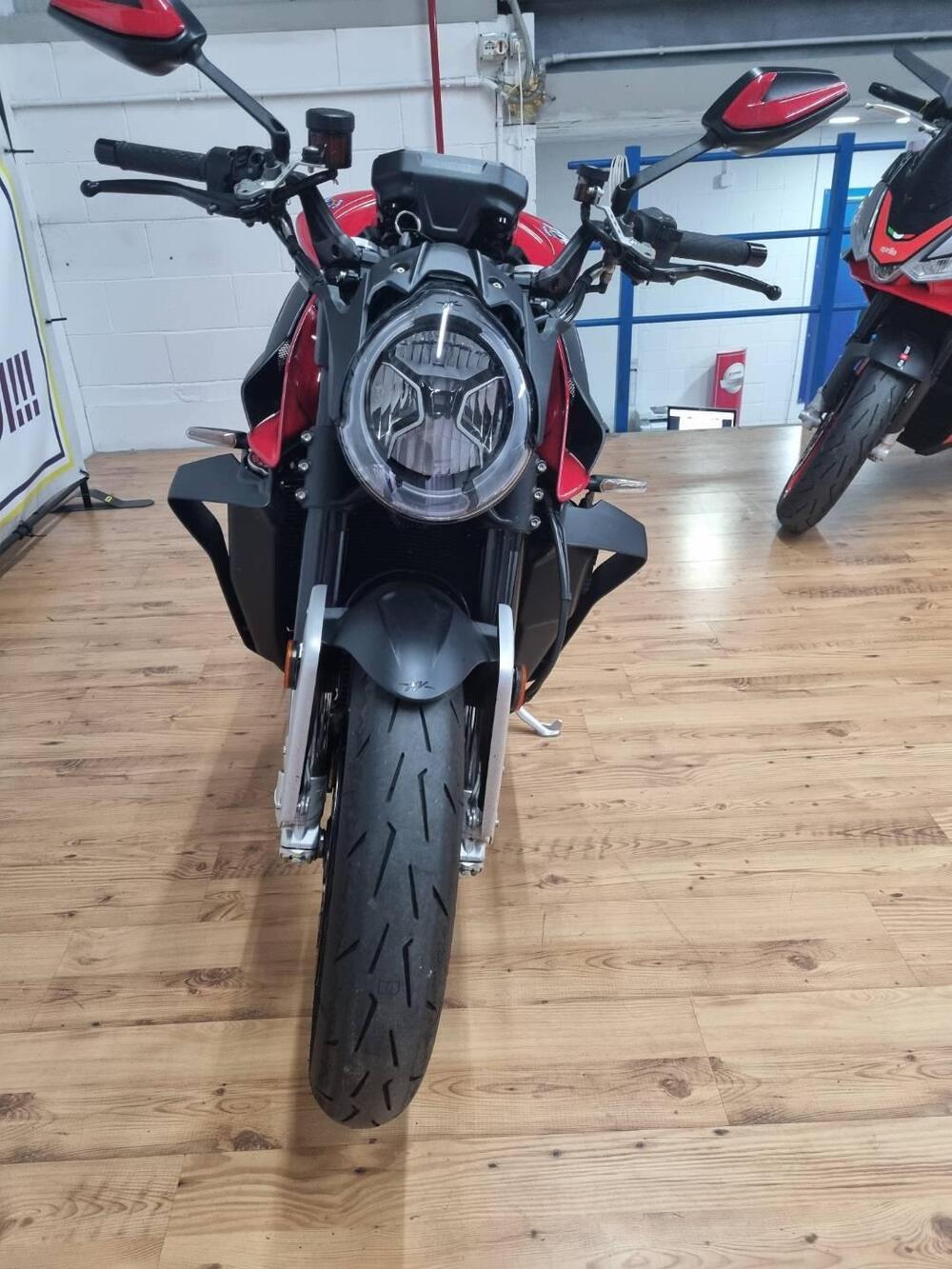 MV Agusta Brutale 1000 RS (2022 - 26) (13)