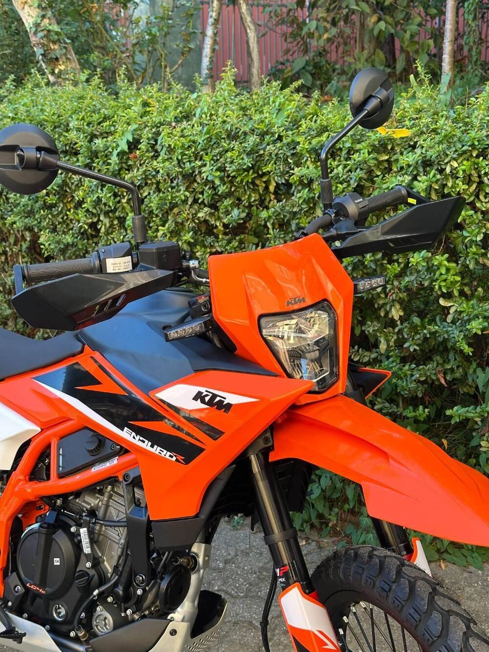 KTM 125 Enduro R (2025 - 26) (3)