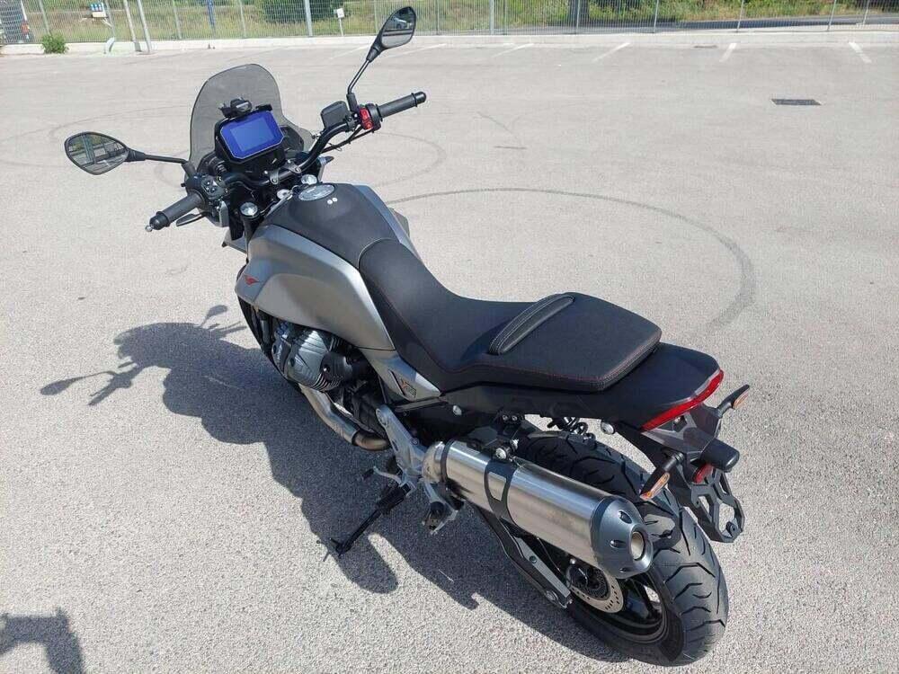Moto Guzzi V85 TT (2024 - 25) (6)