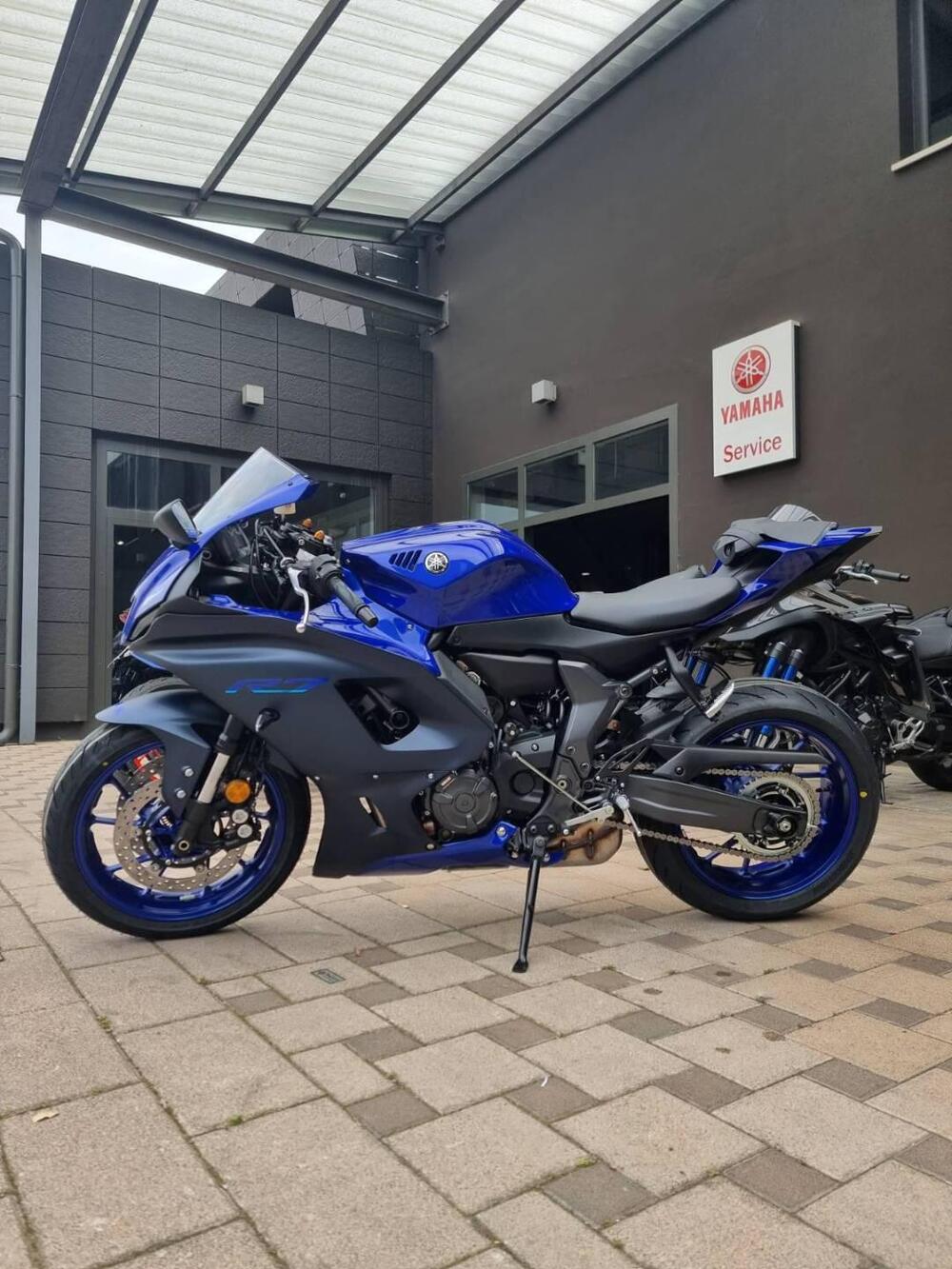 Yamaha YZF R7 (2021 - 25)