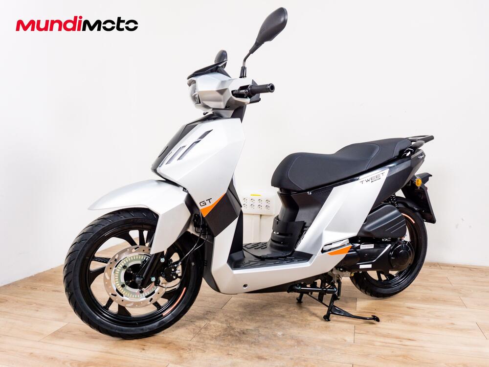 Peugeot Tweet 125 FL GT (2025 - 26) (8)