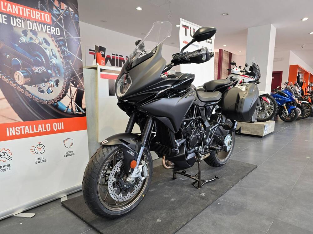 MV Agusta Turismo Veloce 800 Lusso SCS (2021 - 26) (4)