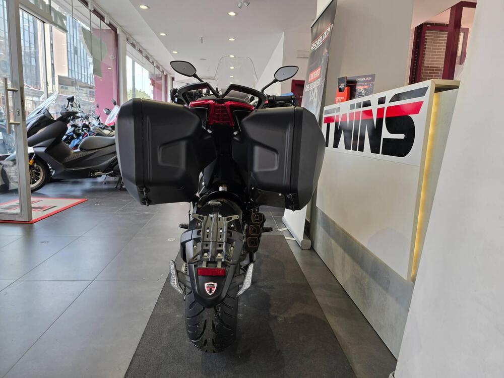 MV Agusta Turismo Veloce 800 Lusso SCS (2021 - 26) (7)