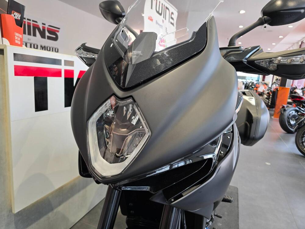 MV Agusta Turismo Veloce 800 Lusso SCS (2021 - 26) (11)