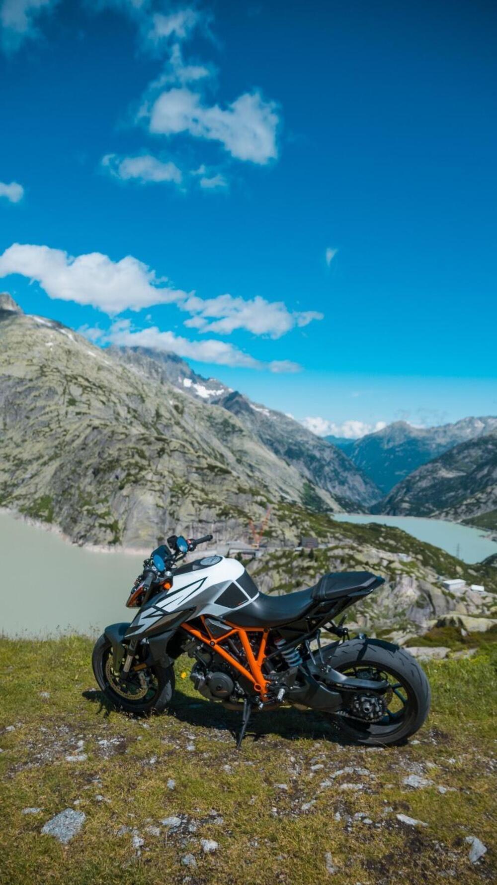 KTM 1290 Super Duke R (2019) (7)