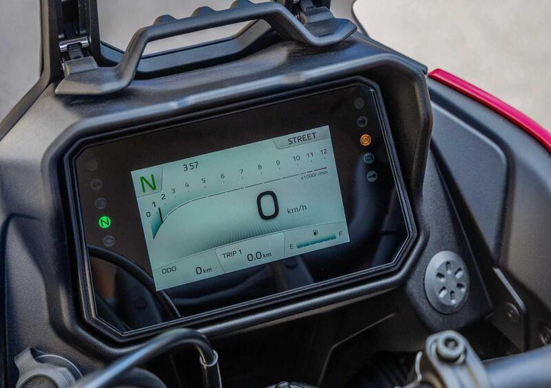 Yamaha Tracer 7 Tracer 7 Y-AMT (2026) (14)