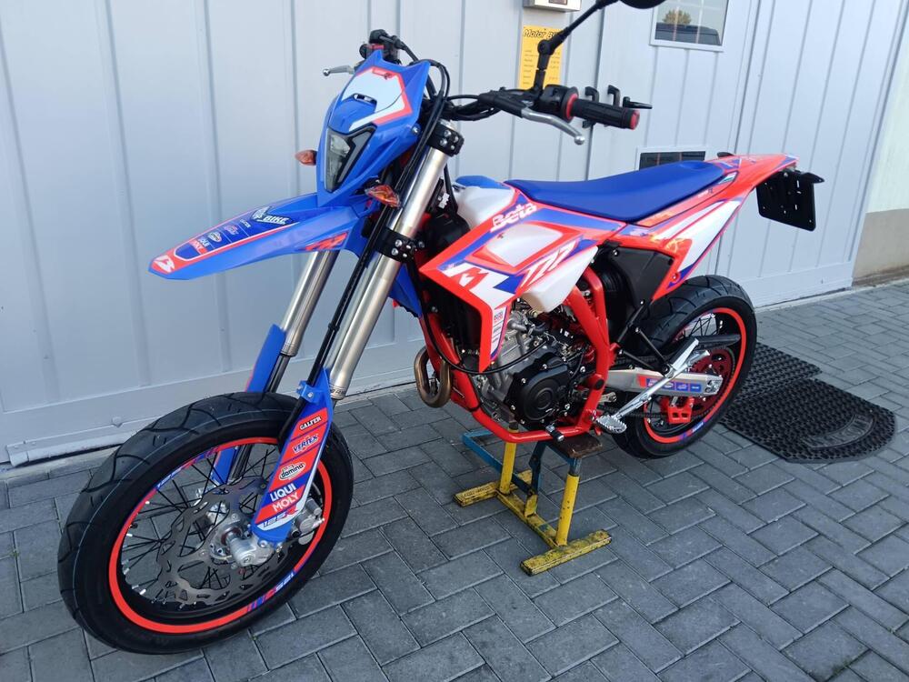 Betamotor RR 125 4T Motard R (2025 - 26) (4)