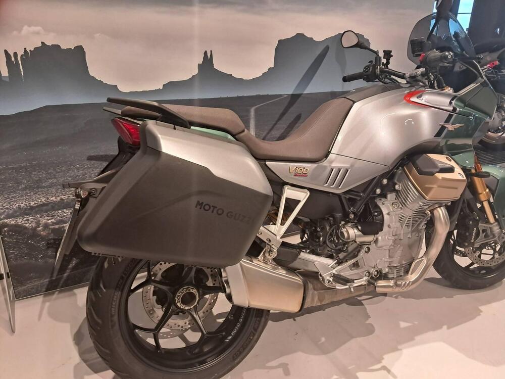 Moto Guzzi V100 Mandello S (2025 - 26) (4)
