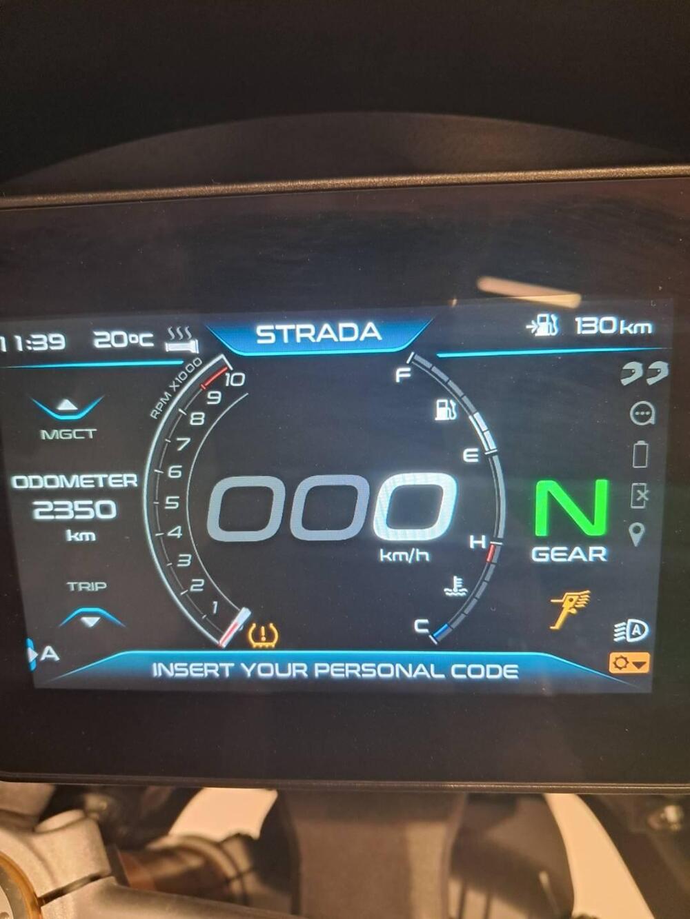 Moto Guzzi V100 Mandello S (2025 - 26) (6)