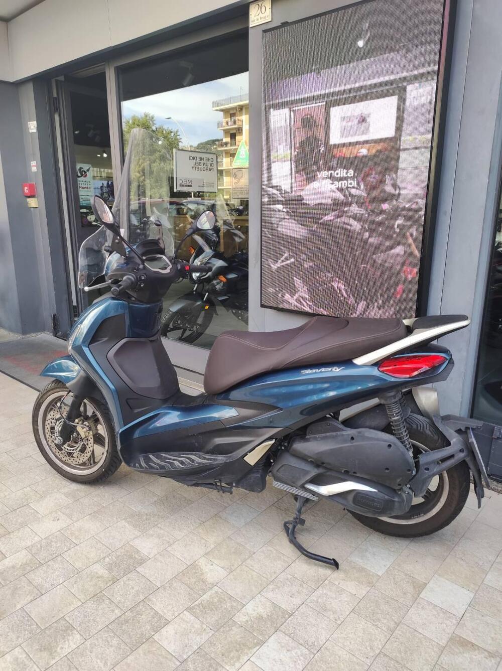 Piaggio Beverly 300 ABS-ASR (2021 - 25) (6)