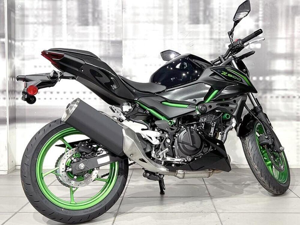 Kawasaki Z 500 SE (2024 - 26) (8)