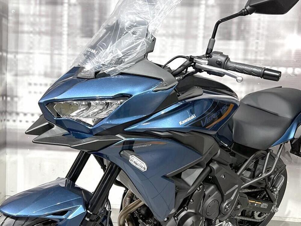 Kawasaki Versys 650 (2025 - 26) (3)