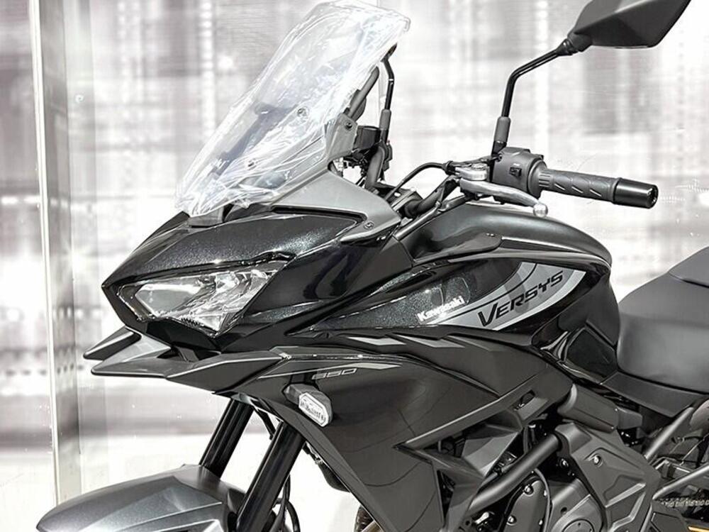 Kawasaki Versys 650 (2025 - 26) (4)