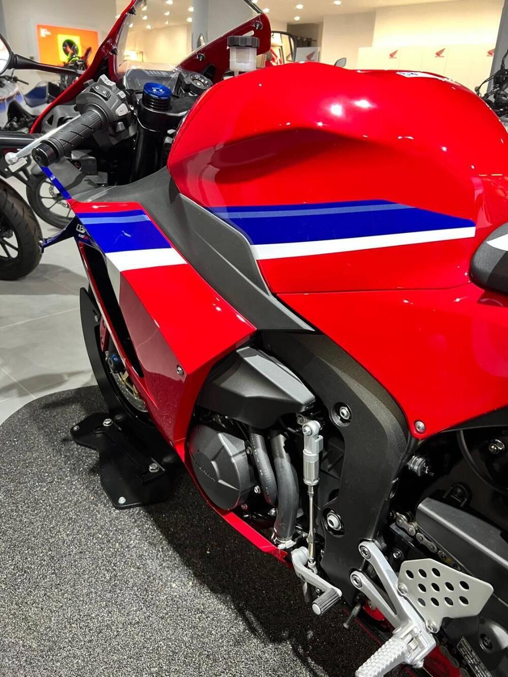 Honda CBR 600 RR (2024 - 26) (2)