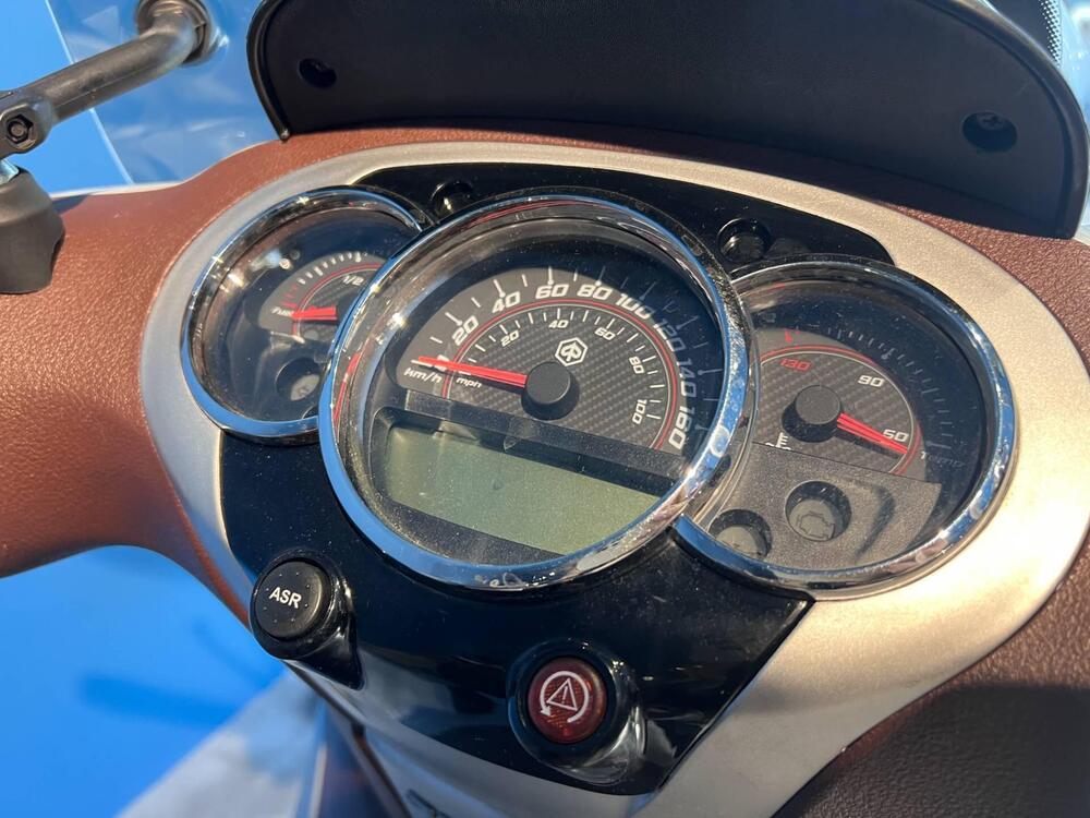 Piaggio Beverly 350 ABS (2016 - 20) (8)