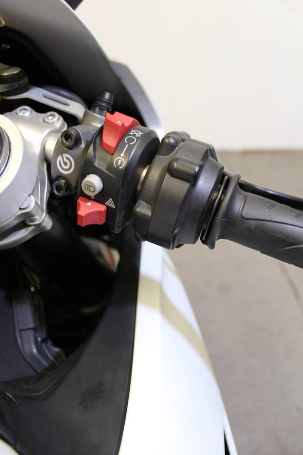 Ducati Panigale V2 (2021 - 24) (9)
