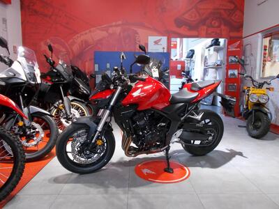 Honda CB 1000 Hornet (2025) usata