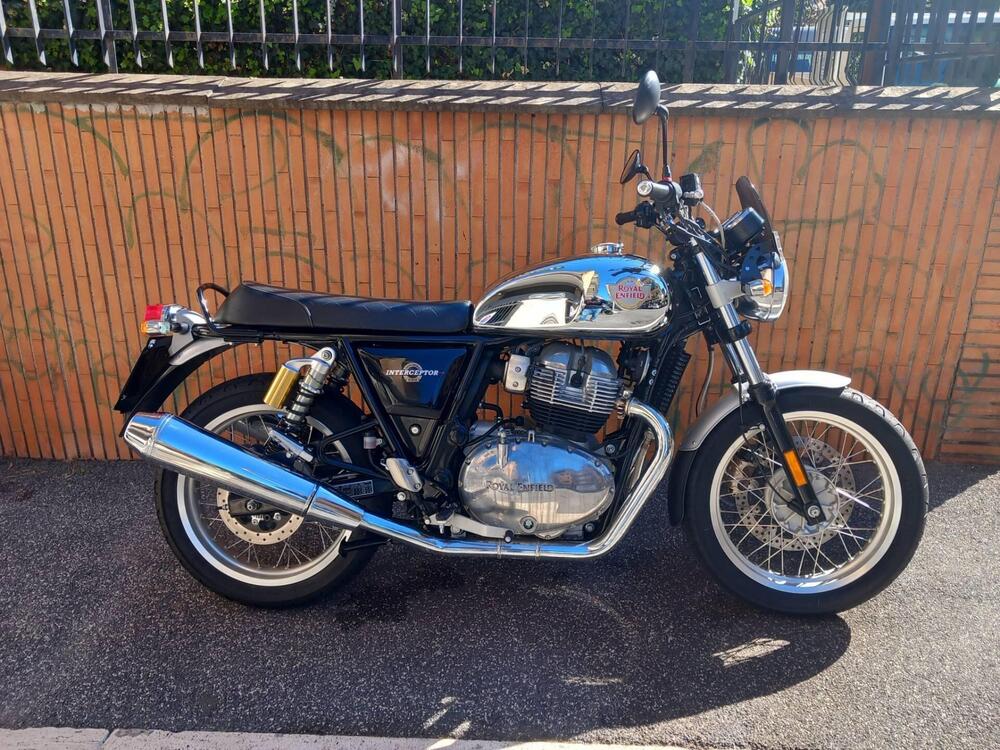 Royal Enfield Interceptor 650 Chrome (2020) (5)