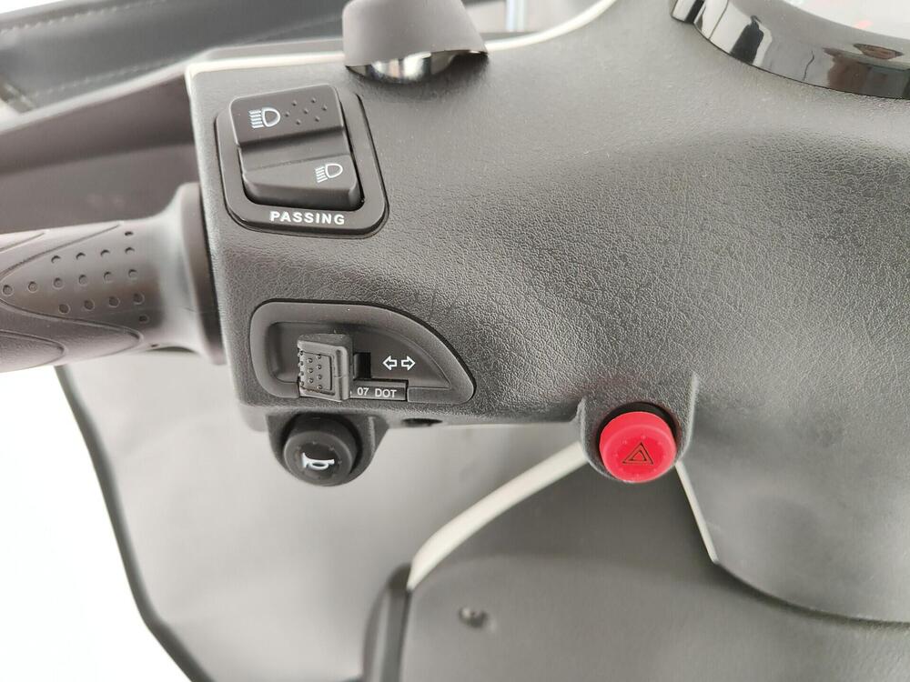 Piaggio 1 Active (2022 - 26) (13)