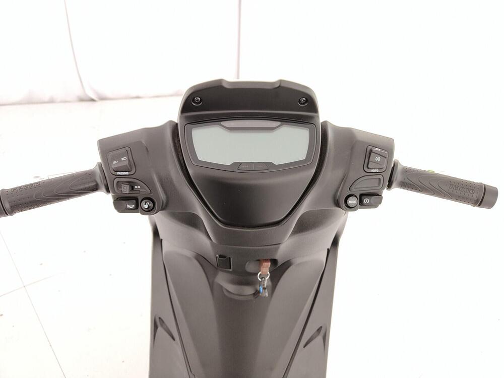 Piaggio 1 Active (2022 - 26) (11)