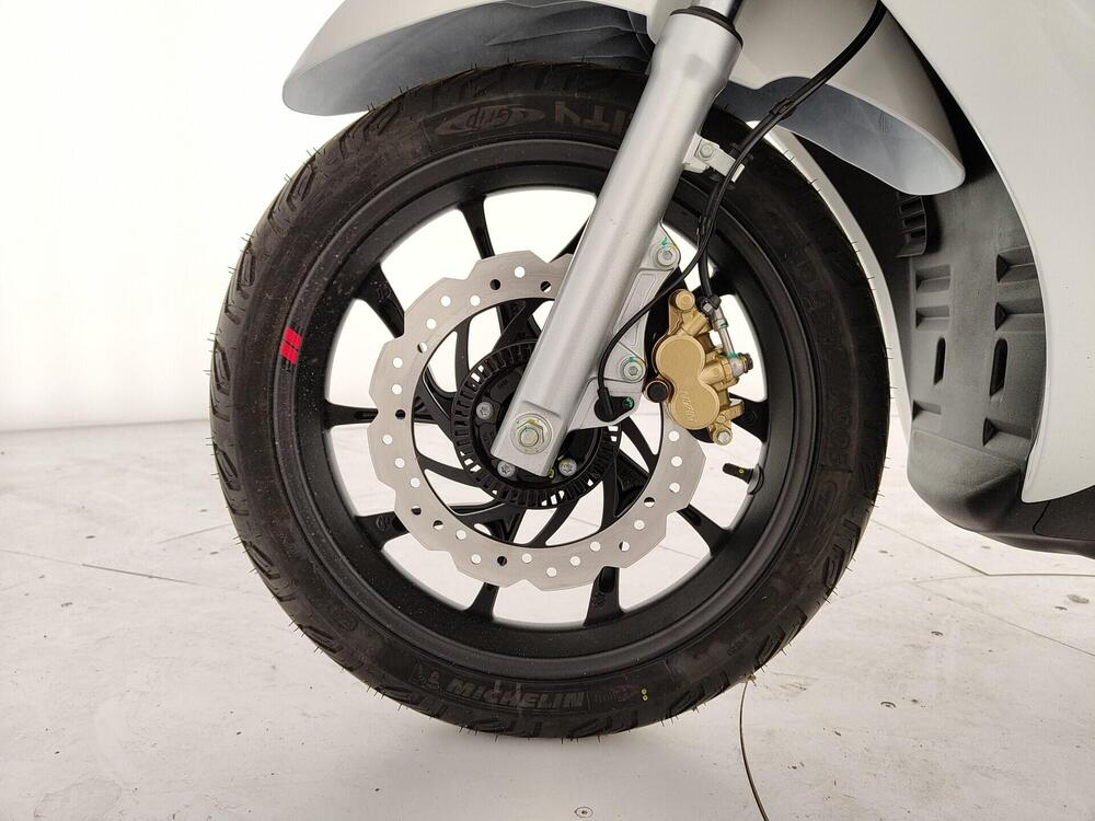 Piaggio 1 Active (2022 - 26) (7)