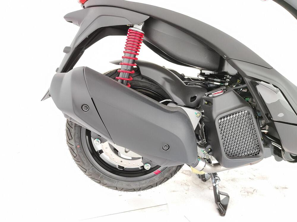 Piaggio 1 Active (2022 - 26) (14)