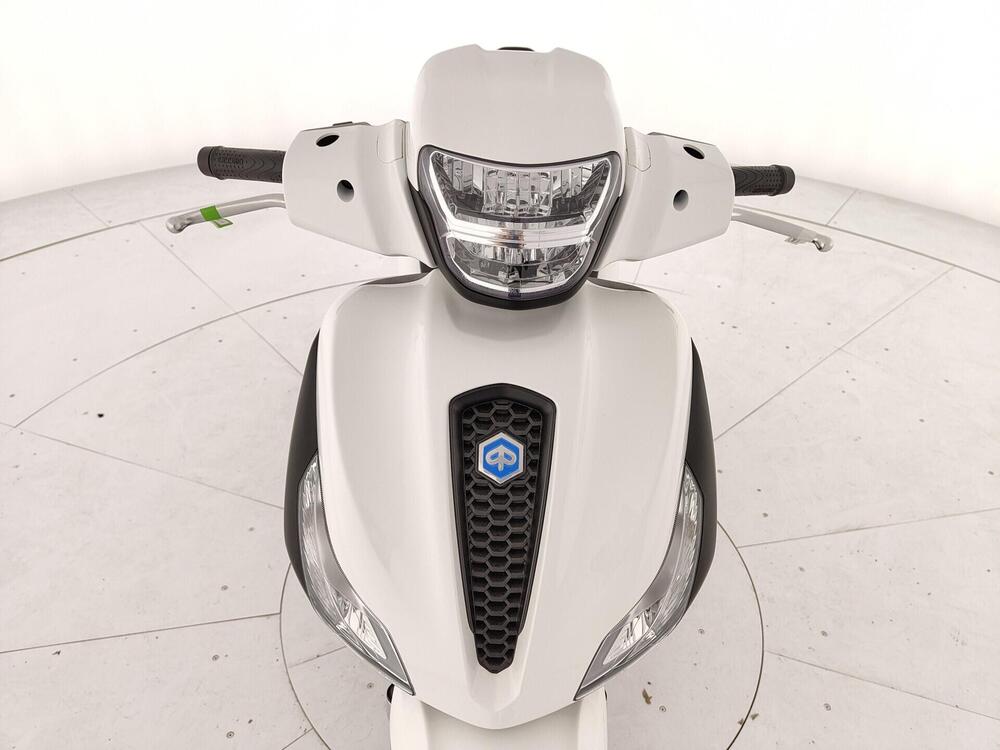 Piaggio 1 Active (2022 - 26) (8)