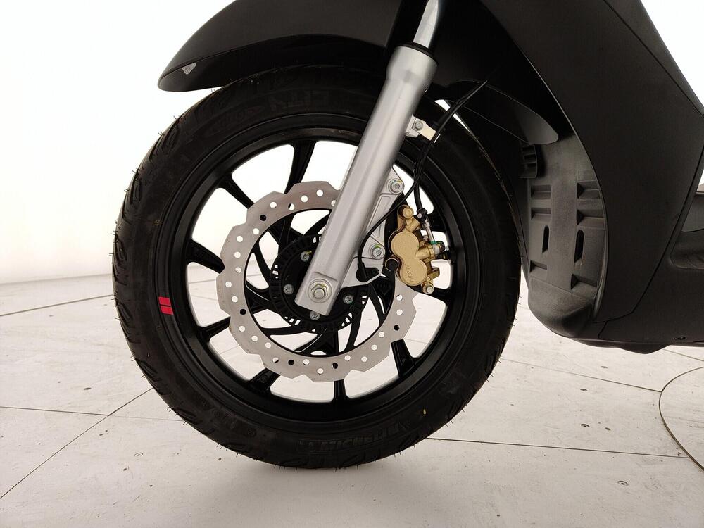 Piaggio 1 Active (2022 - 26) (7)