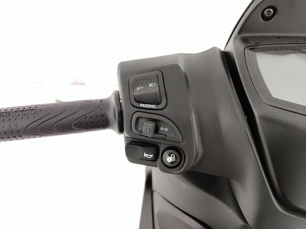 Piaggio 1 Active (2022 - 26) (22)