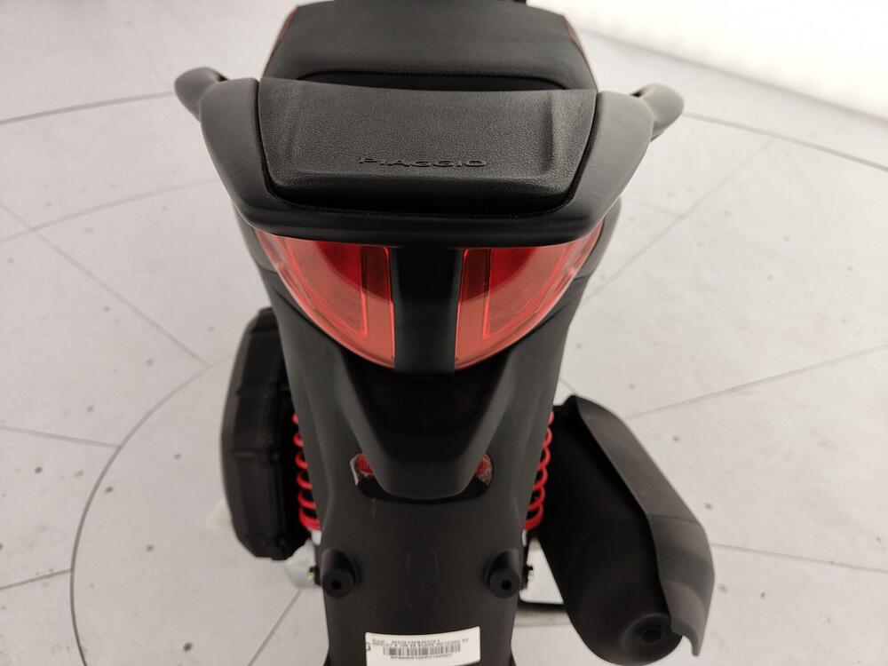 Piaggio 1 Active (2022 - 26) (9)