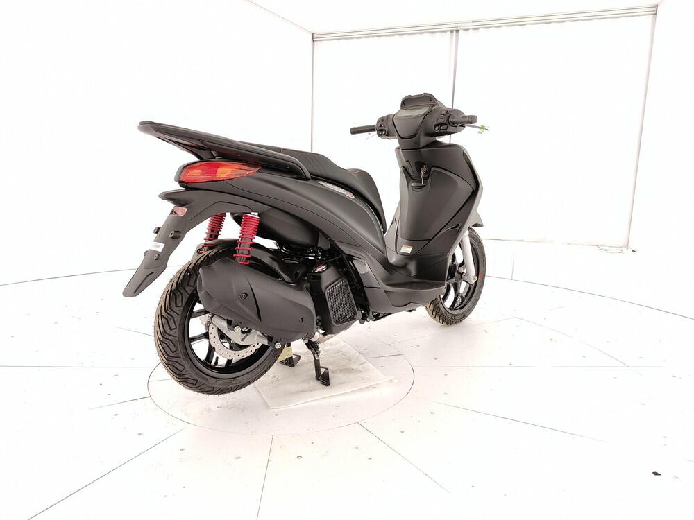 Piaggio 1 Active (2022 - 26) (14)