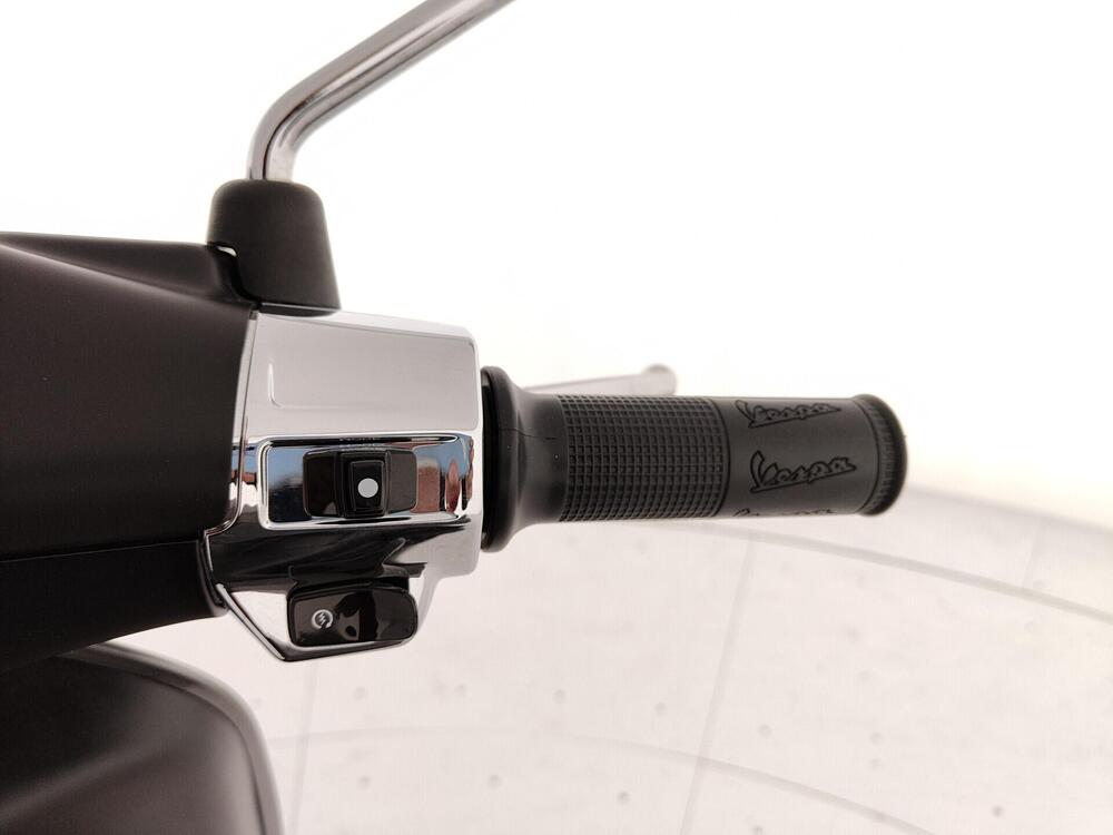 Vespa Primavera 50 Officina 8 (2026) (15)