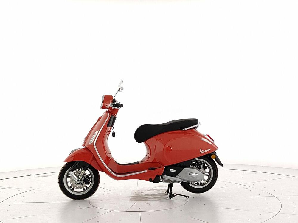Vespa Primavera 125 Tech (2024 - 25) (2)